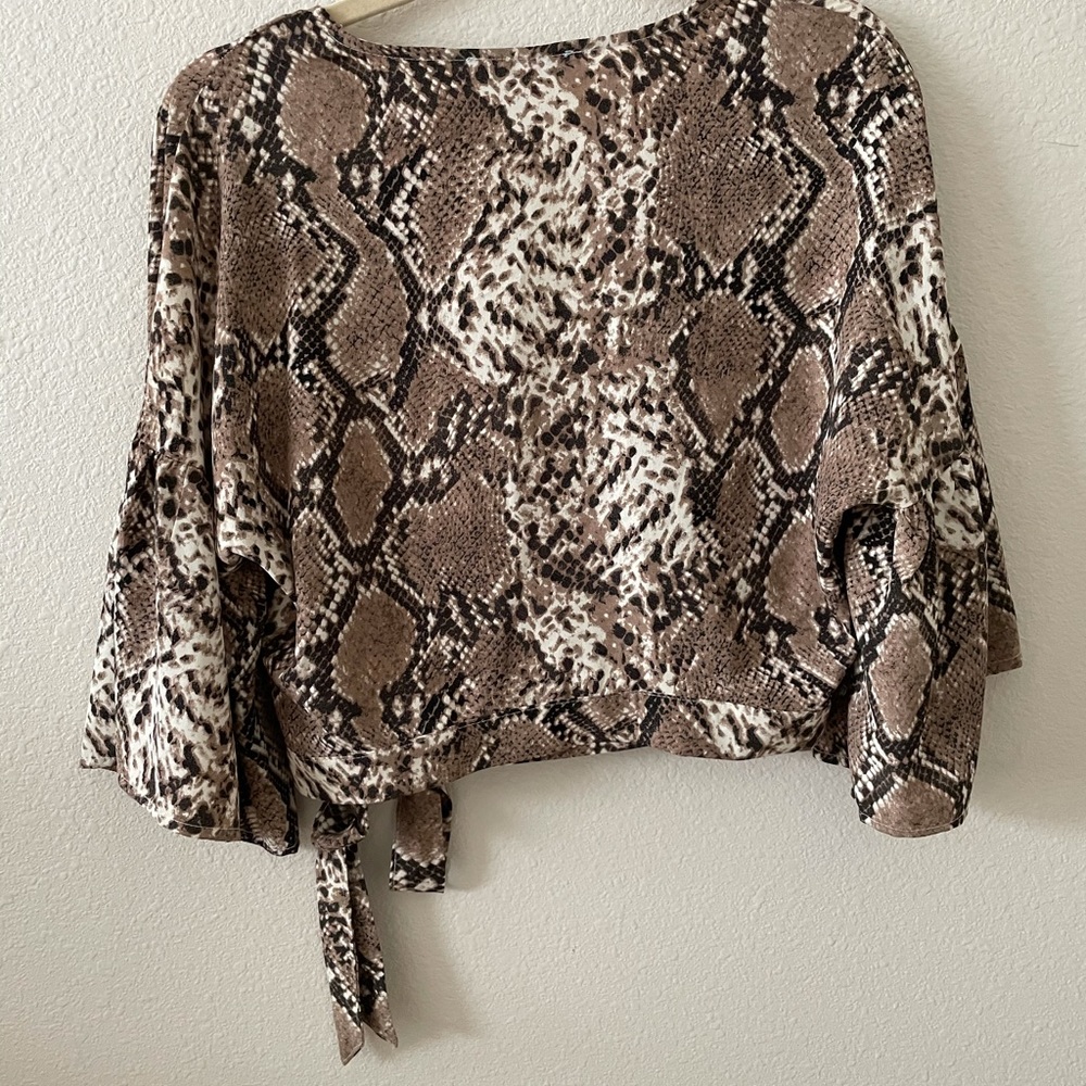 Snake Print Wrap Flutter Sleeve Crop Blouse Nwot - image 2